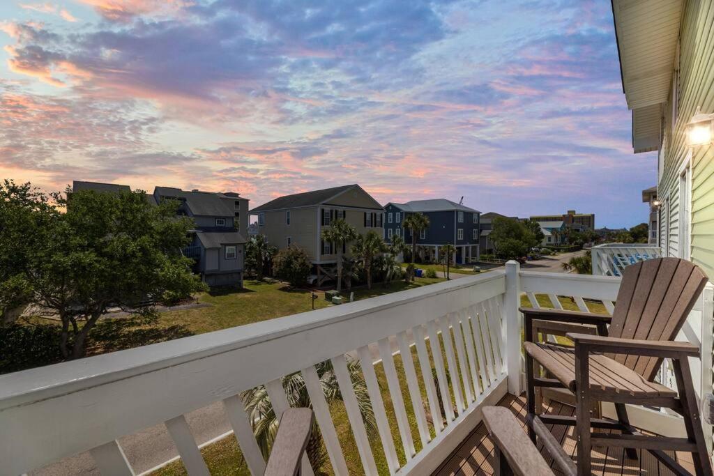 One Block From The Beach! Surfside Pier Is Open! Apartment *