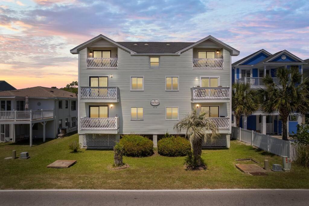 One Block From The Beach! Surfside Pier Is Open! Apartment