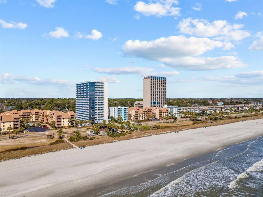 *couple's Oceanfront Retreat*pools*hot Tub*v101 Myrtle Beach