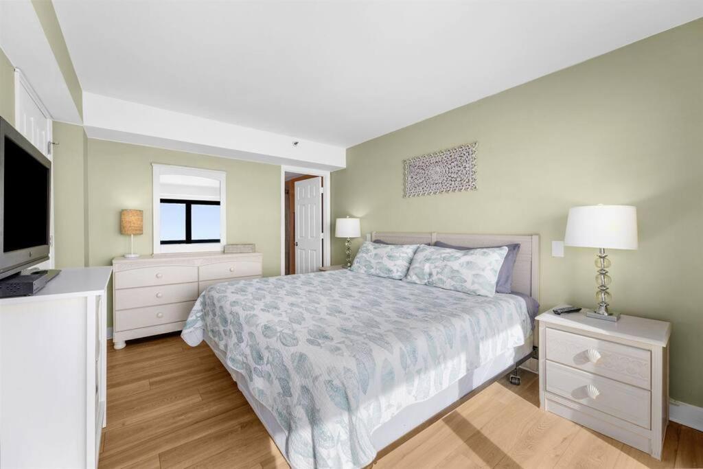 Apartment *couple's Oceanfront Retreat*pools*hot Tub*v101