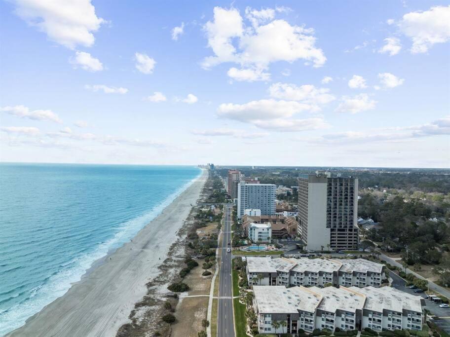Apartment *couple's Oceanfront Retreat*pools*hot Tub*v101