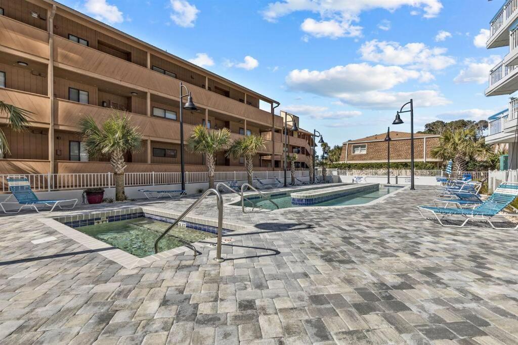 *couple's Oceanfront Retreat*pools*hot Tub*v101 * Myrtle Beach