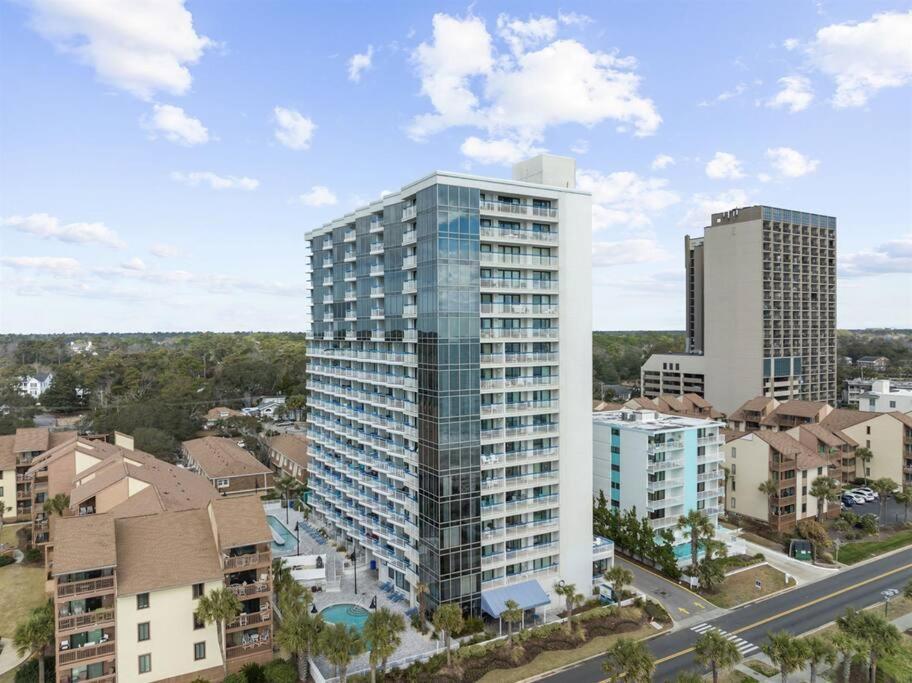 *couple's Oceanfront Retreat*pools*hot Tub*v101 Myrtle Beach