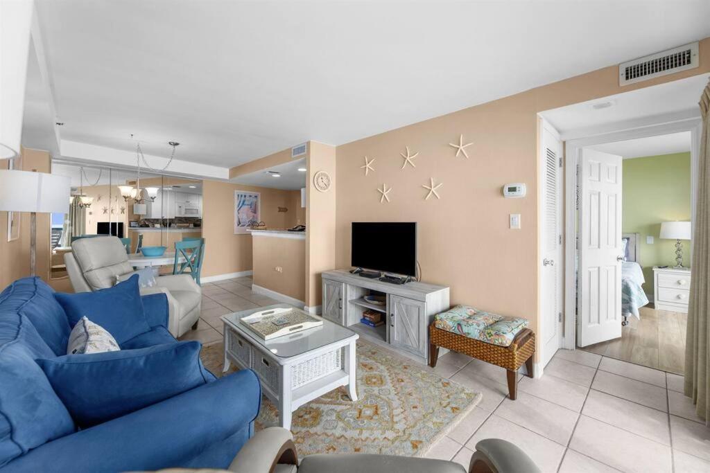 *couple's Oceanfront Retreat*pools*hot Tub*v101 *