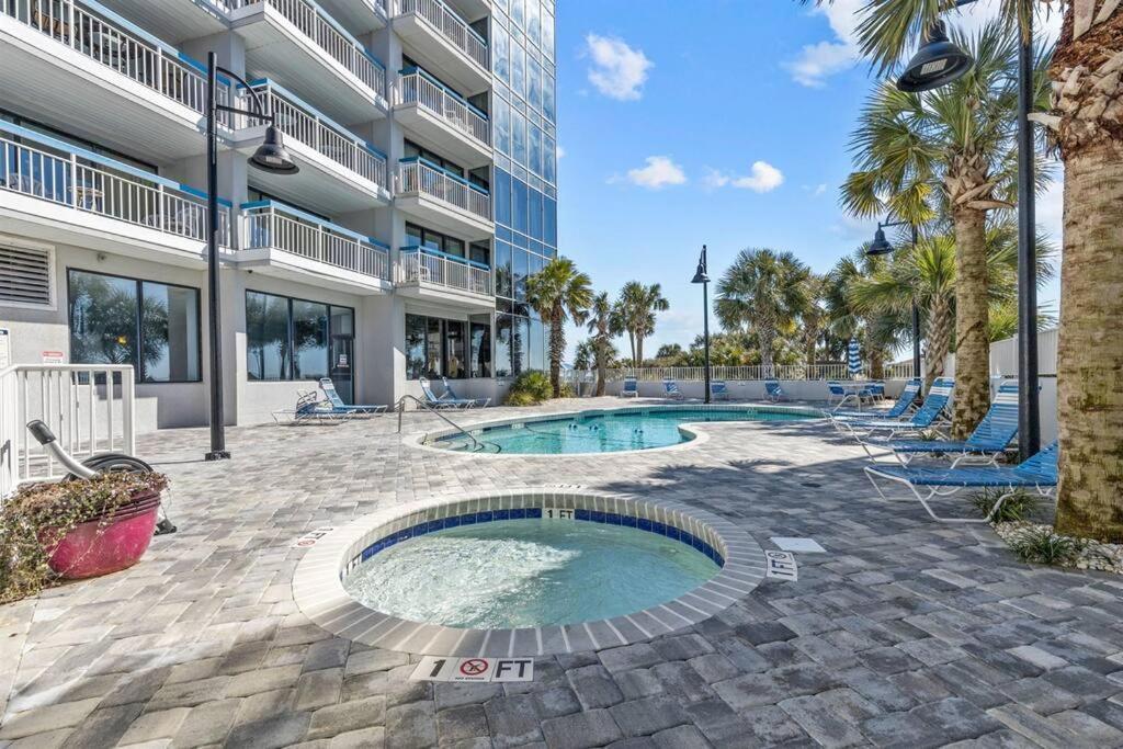 *couple's Oceanfront Retreat*pools*hot Tub*v101 Apartment