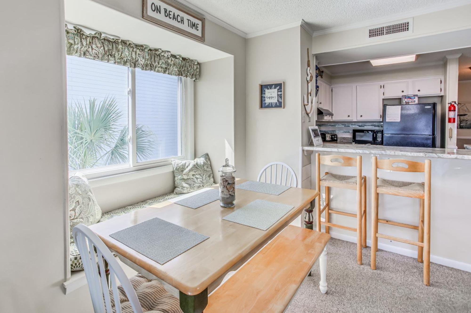 Apartment Myrtle With Pool Access - Walk To Beach! *