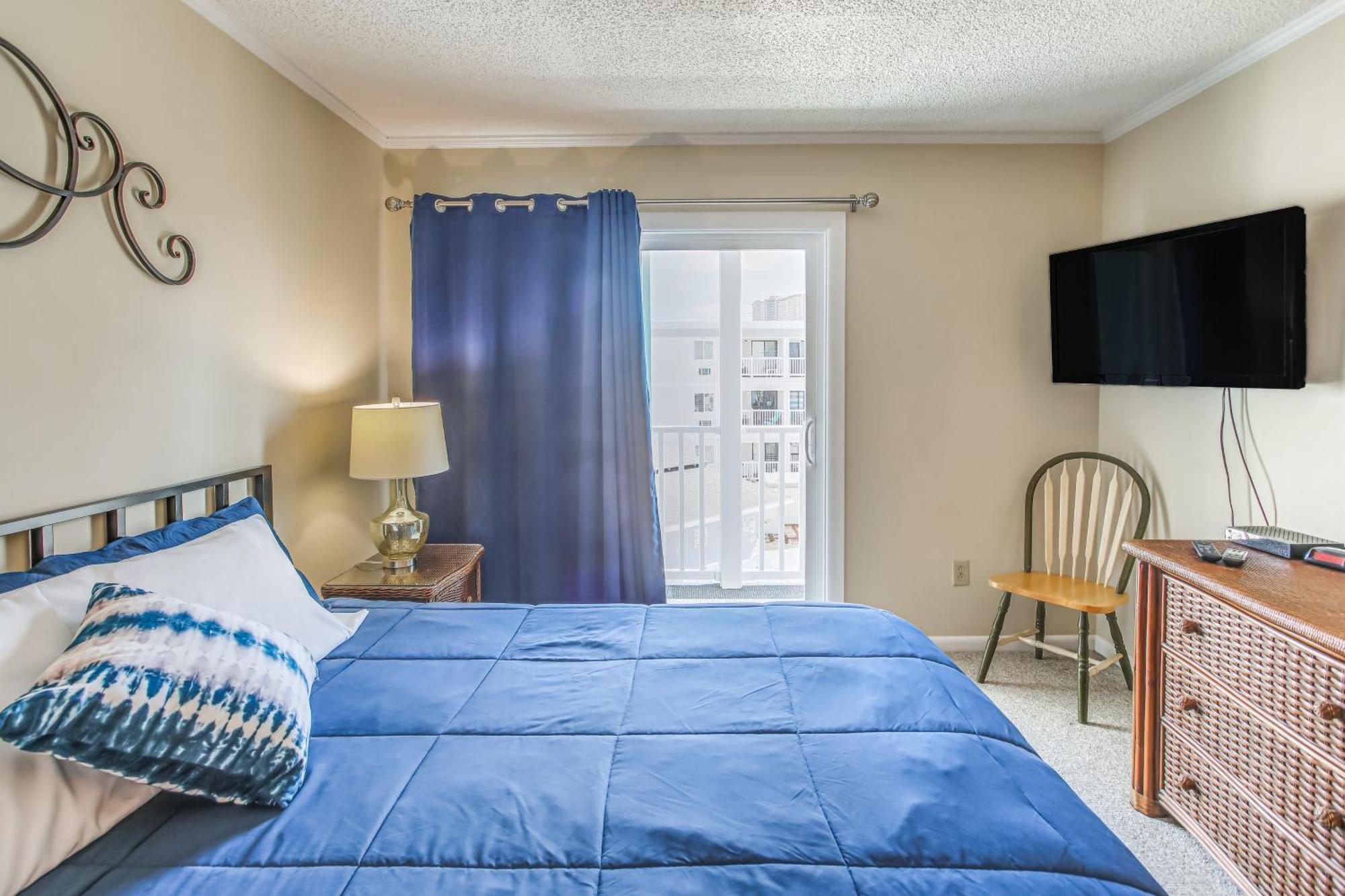 Apartment Myrtle With Pool Access - Walk To Beach! *