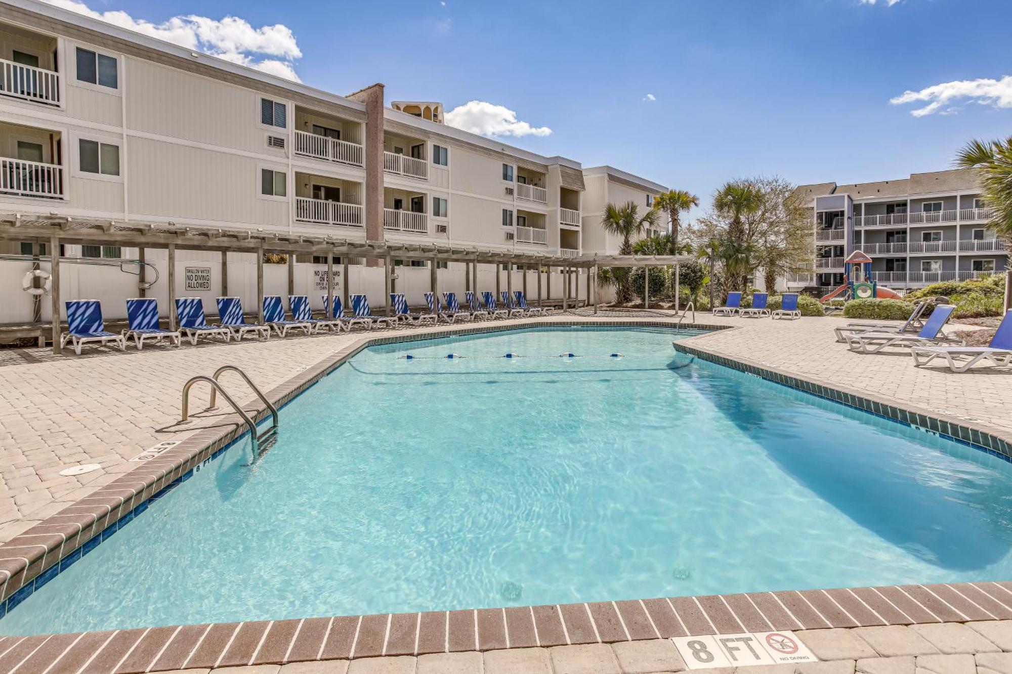 Apartment Myrtle With Pool Access - Walk To Beach!