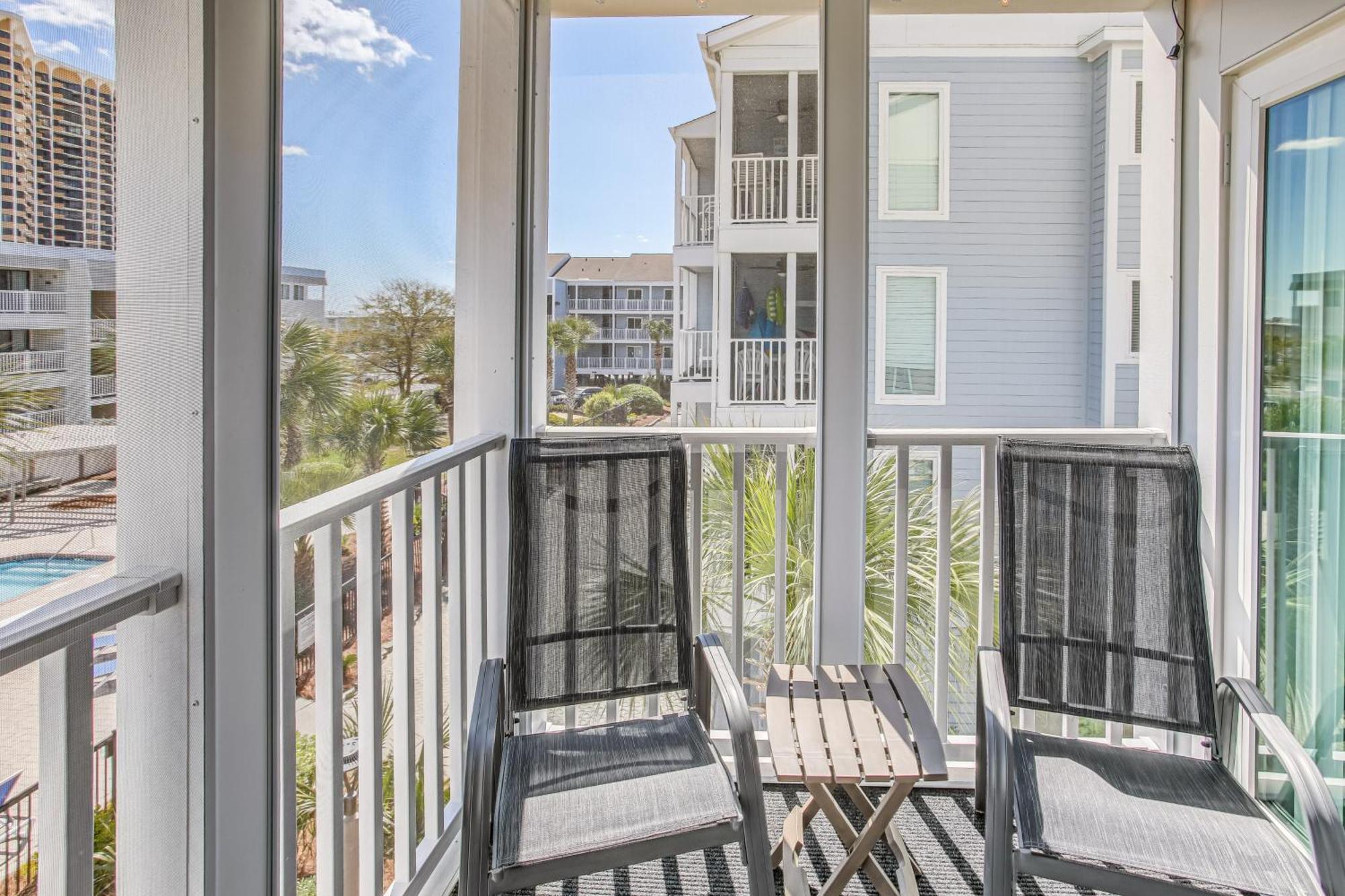 Apartment Myrtle With Pool Access - Walk To Beach! *