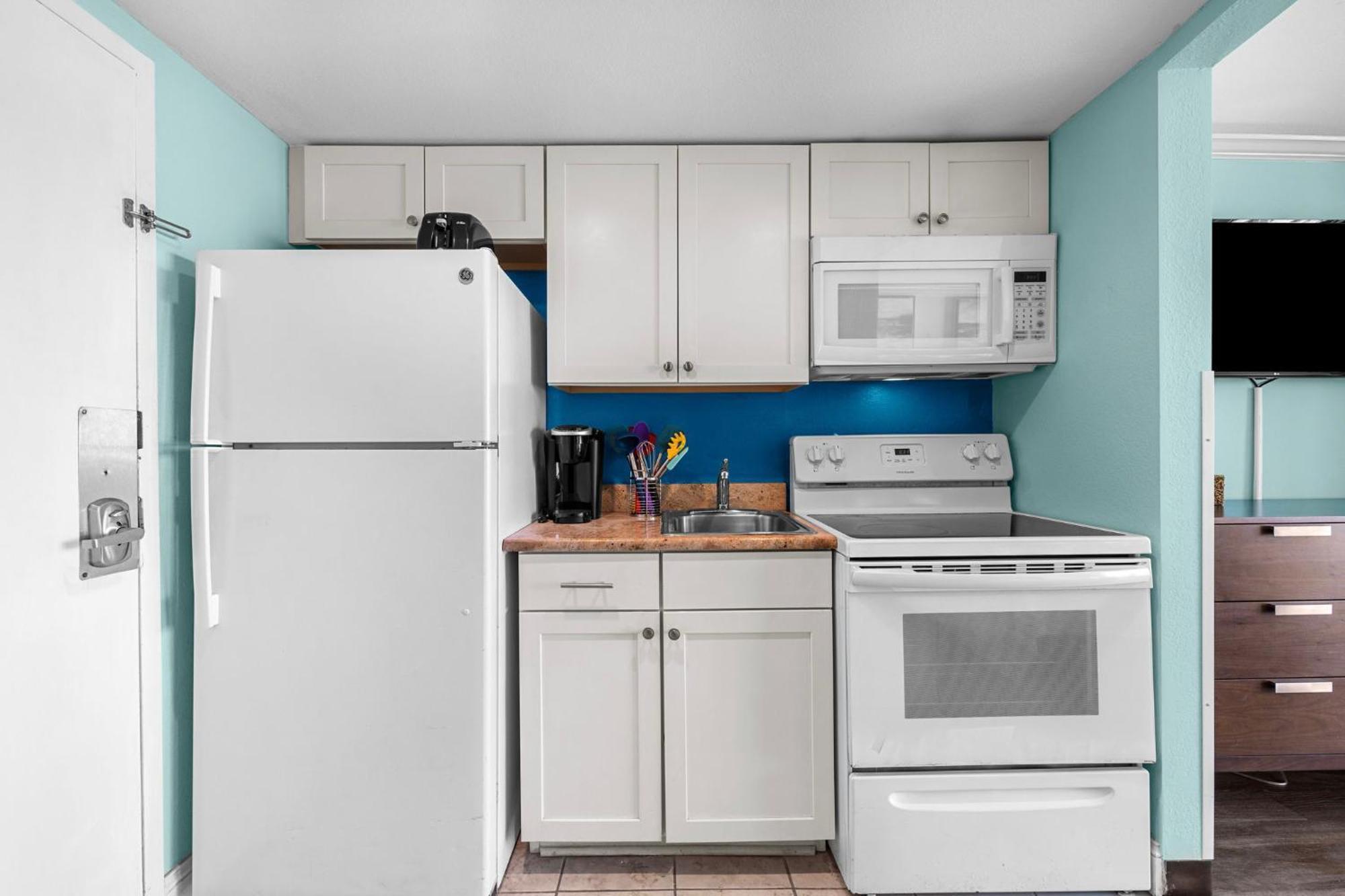 Cozy Tropical Retreatwith Full Kitchen!! * Myrtle Beach