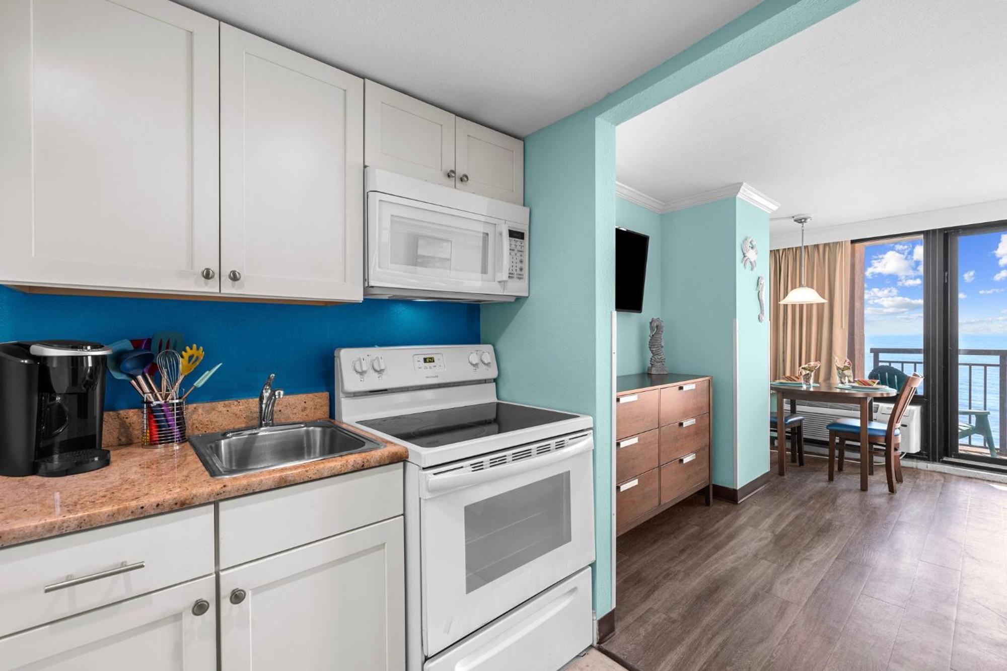 Cozy Tropical Retreatwith Full Kitchen!! Myrtle Beach