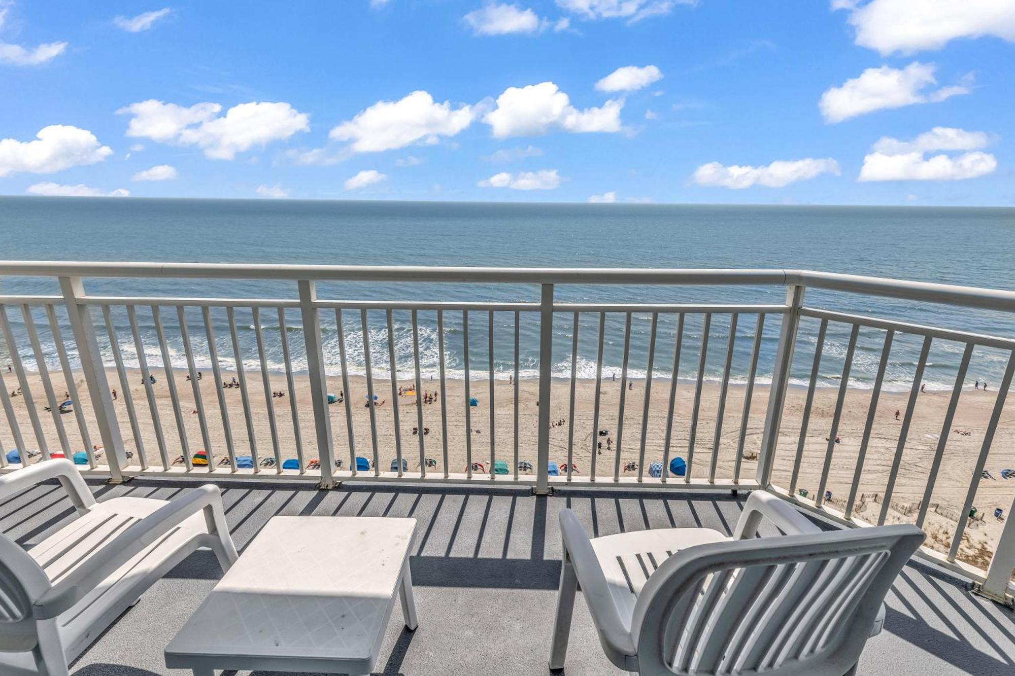 Stunning With Wall-to-wall Windows Overlooking Ocean * Myrtle Beach
