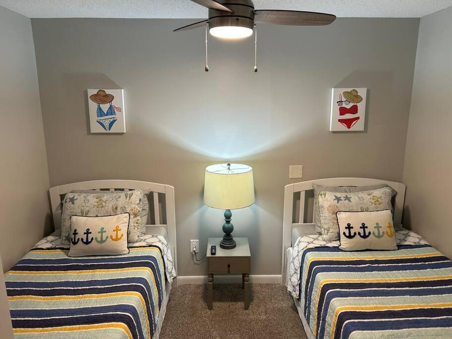 On The Beachfront Condo, Newly Renovated *