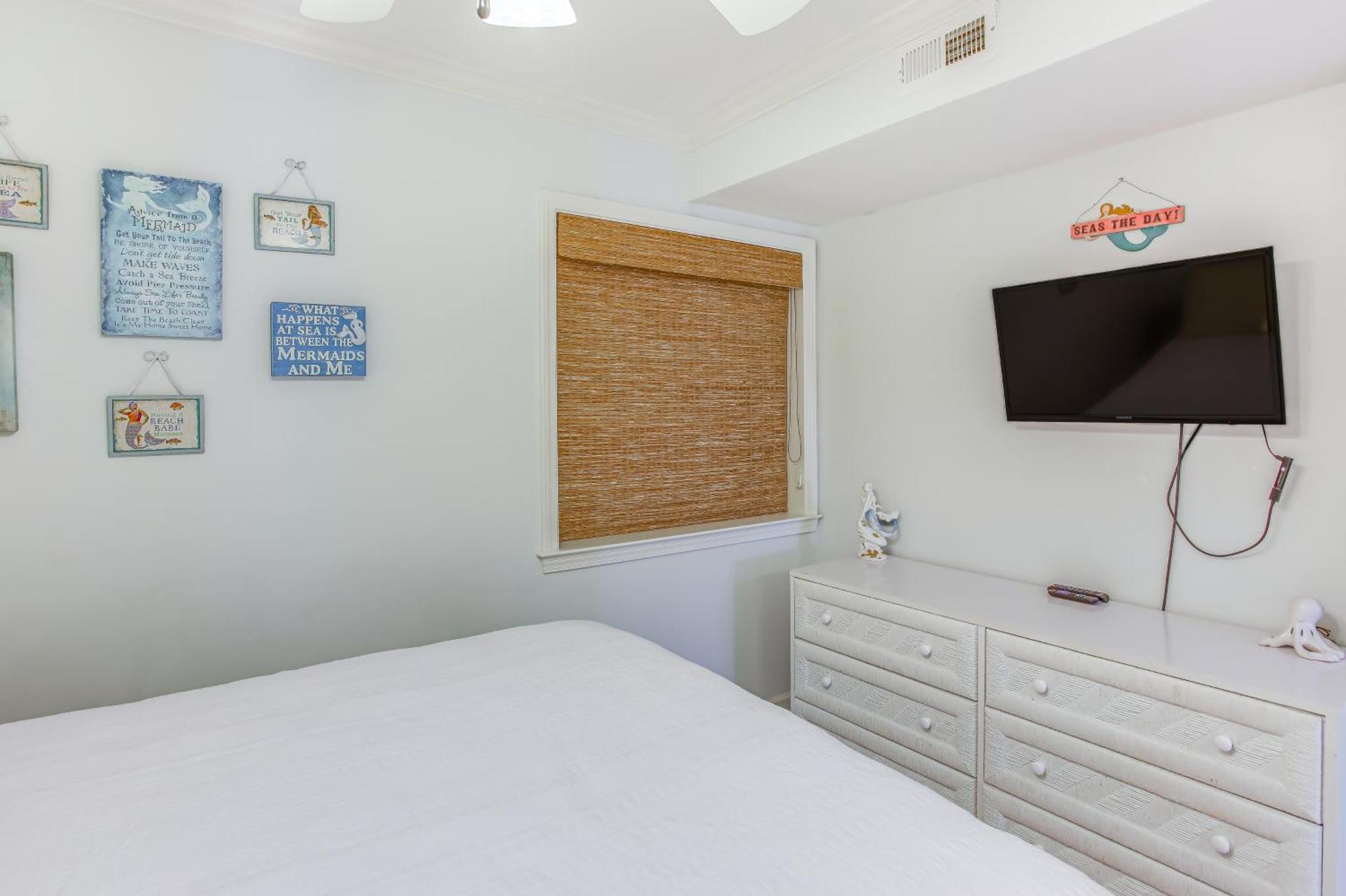 Myrtle With Pool Access And View! Myrtle Beach