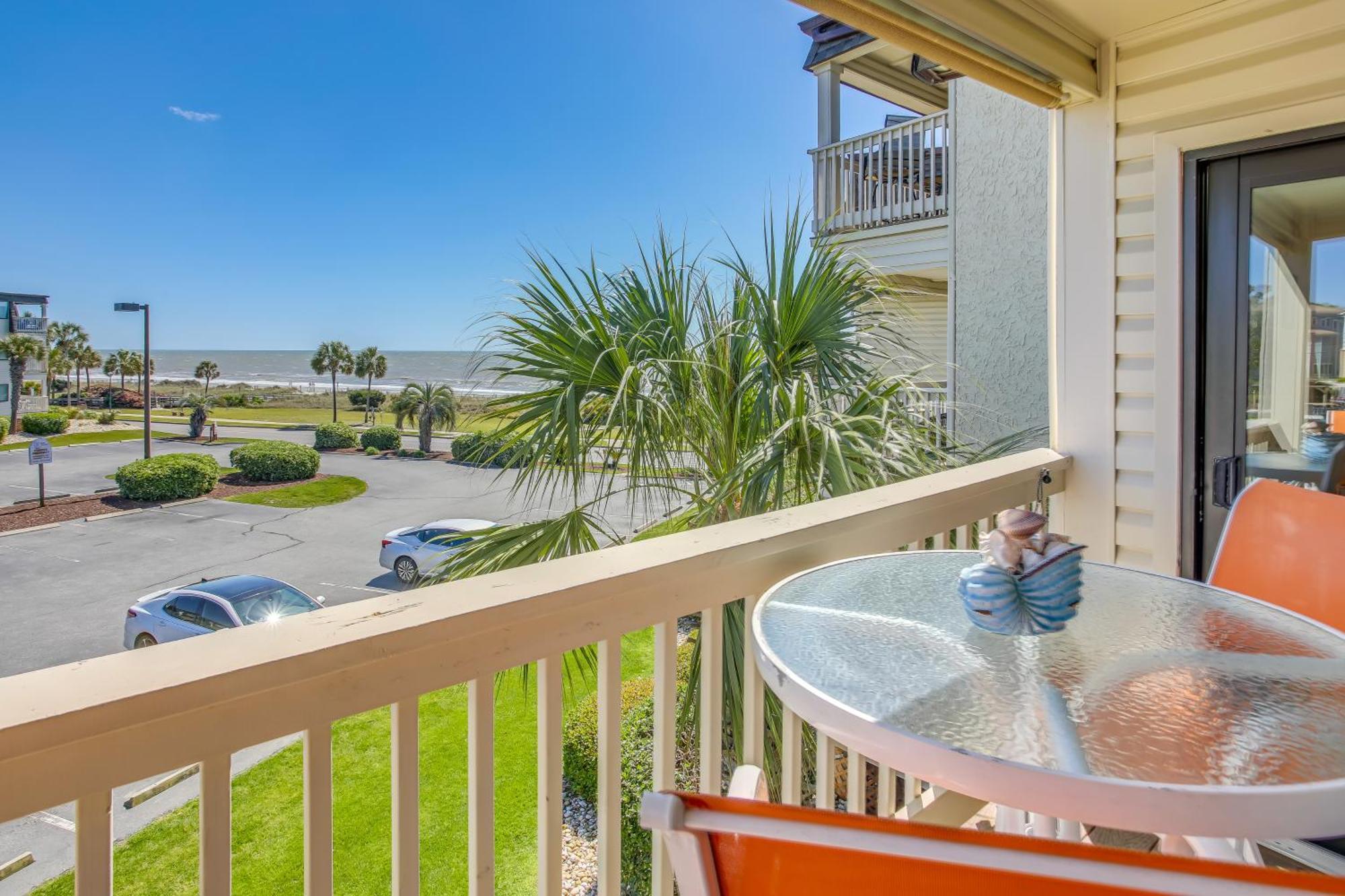 Apartment Myrtle With Pool Access And View!