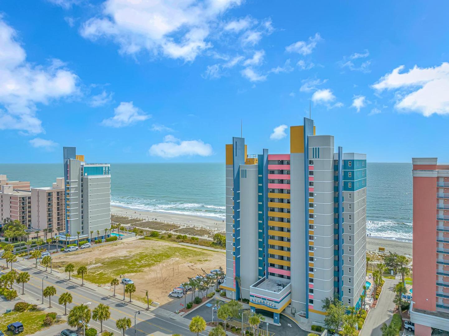 Beautifully Decorated Direct Oceanfront 1 Bedroom 1 Ba Atlantica 1003 Holiday home *