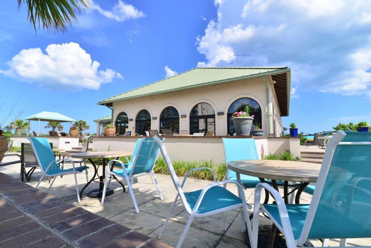 Holiday home Waterfront Luxury Huge With 15000sf Pool Myrtle Beach