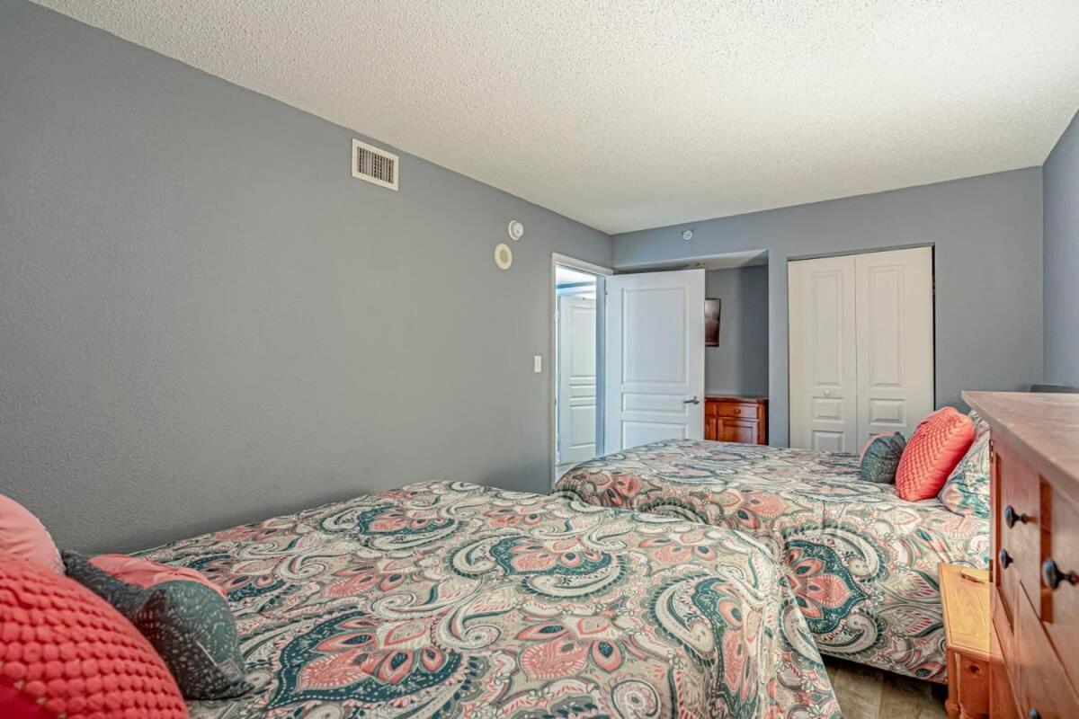 Apartment Ocean Front Bay Watch 2 Bedroom *