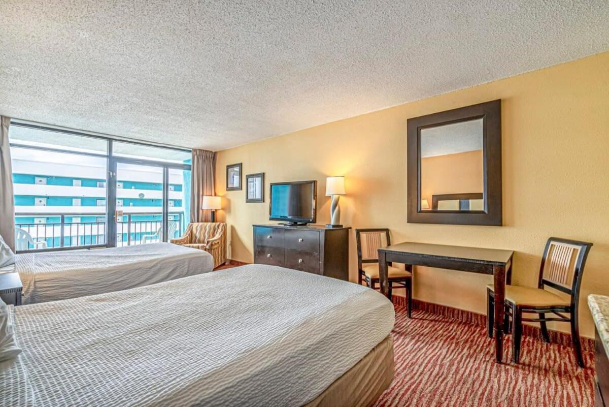 Landmark Courtyard View - Unit 1408 *