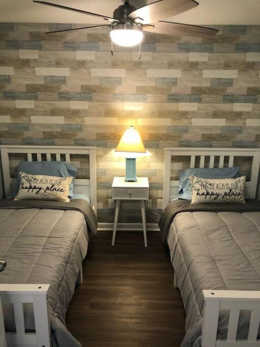 Gorgeous 2 Br/ 2 Bedroom Newly Renovated Beachfront Apartment Myrtle Beach