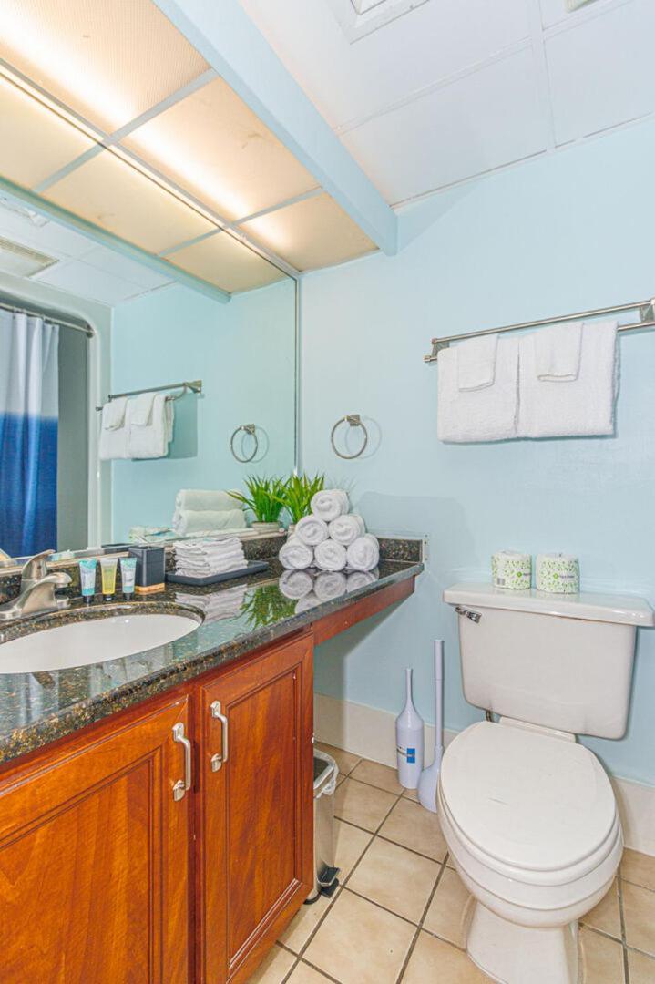 Holiday home Beautiful Condo! Direct Oceanfront - 1 Bedroom, 1 Bath - Atlantica 200 Myrtle Beach