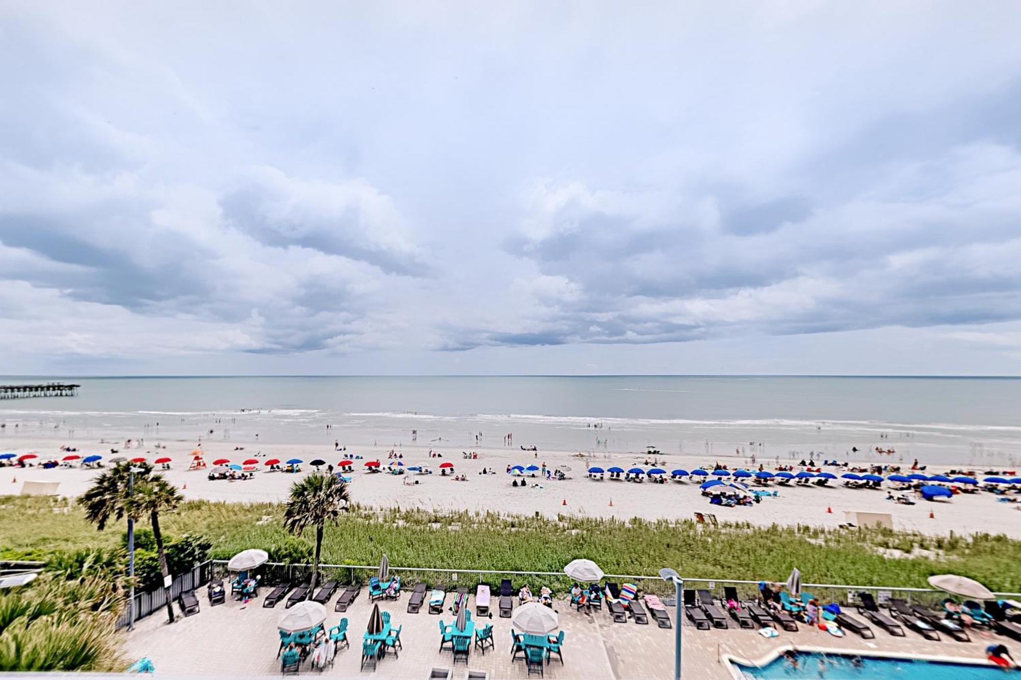 Apartment Oceans One Unit 403 *