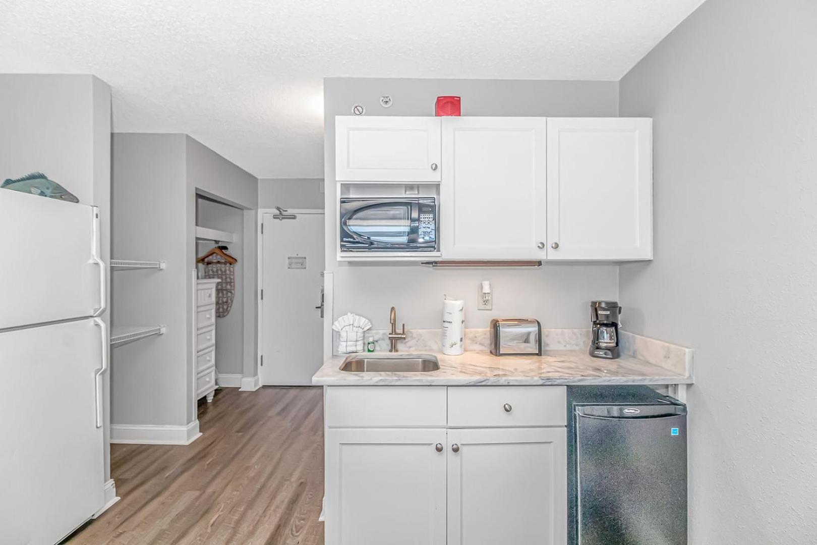 Holiday home Immaculate! Led Fireplace - Renovated King - Sleeps 4! - Landmark 1508 Myrtle Beach