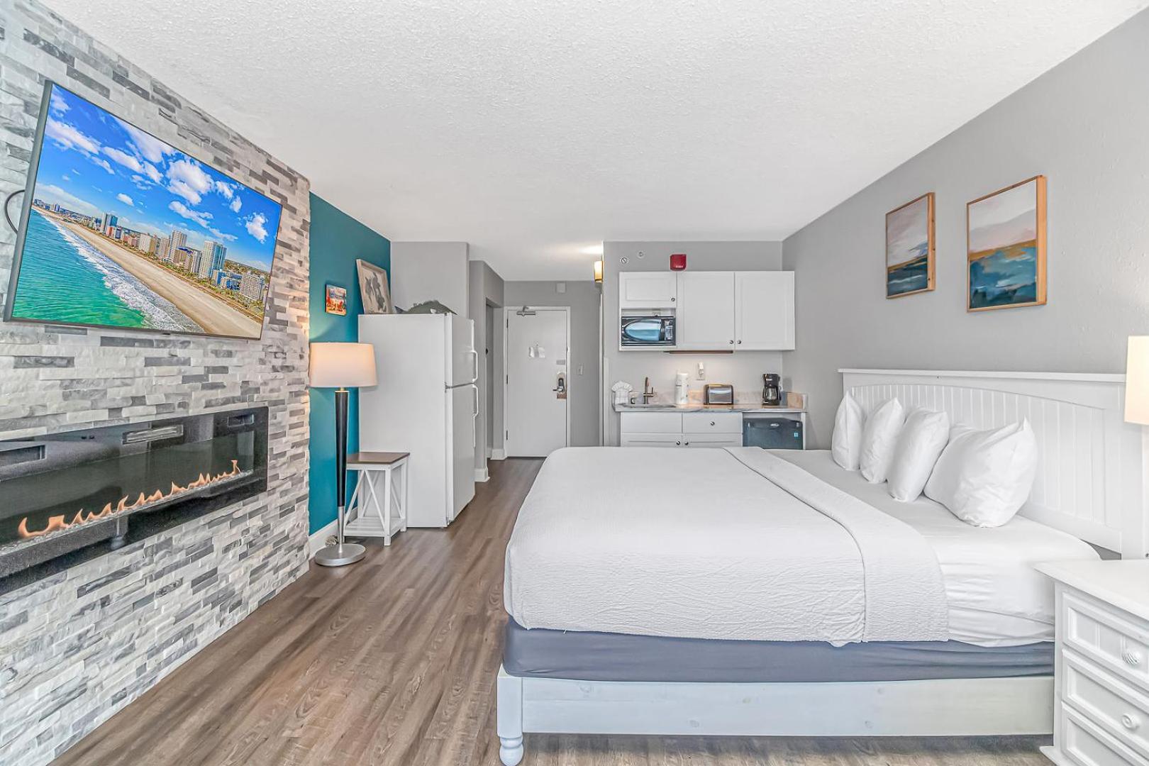 Holiday home Immaculate! Led Fireplace - Renovated King - Sleeps 4! - Landmark 1508 Myrtle Beach