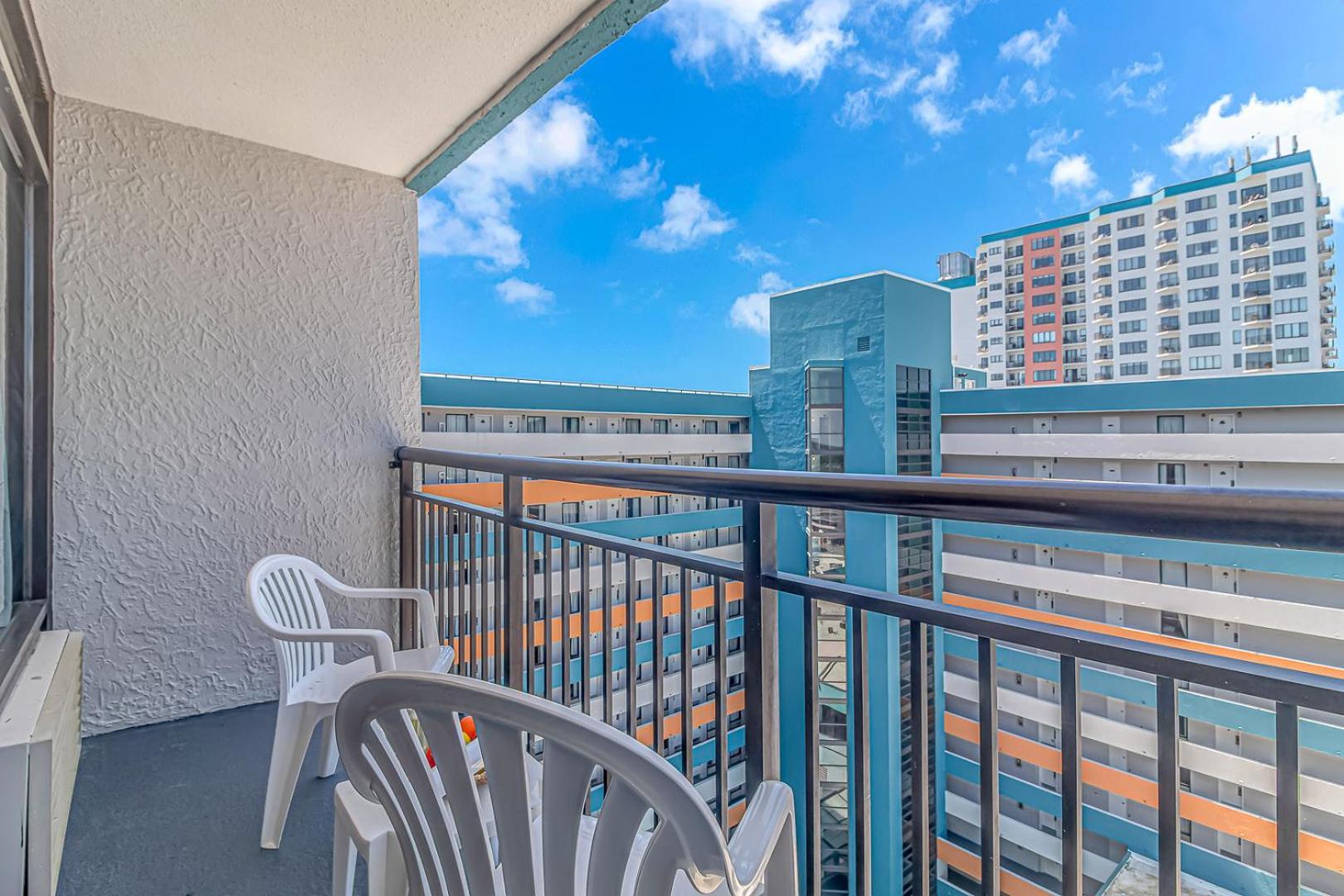 Holiday home Immaculate! Led Fireplace - Renovated King - Sleeps 4! - Landmark 1508 Myrtle Beach