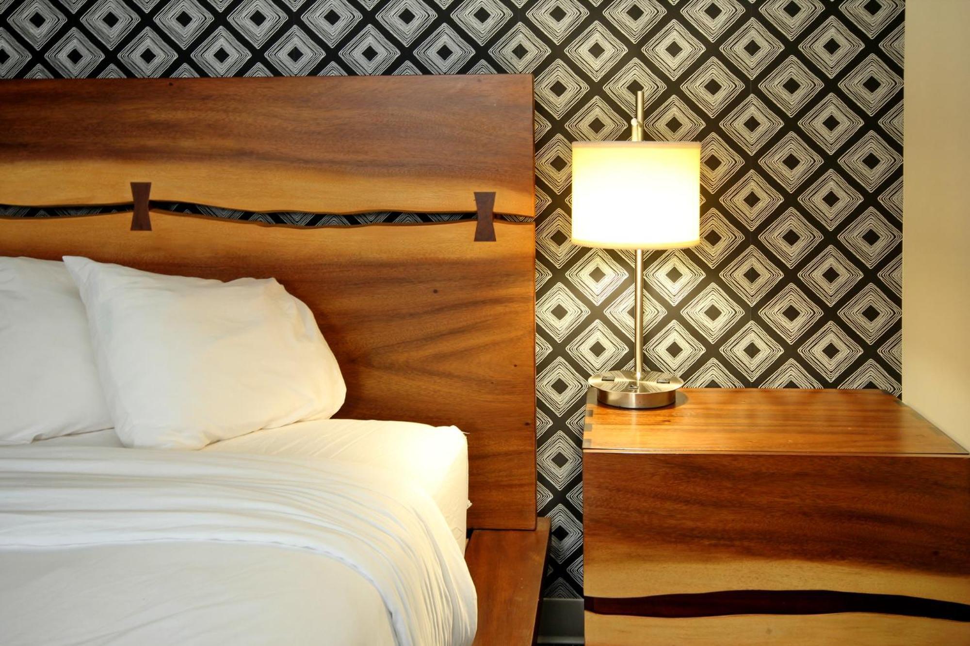 Hotel Shores 2*