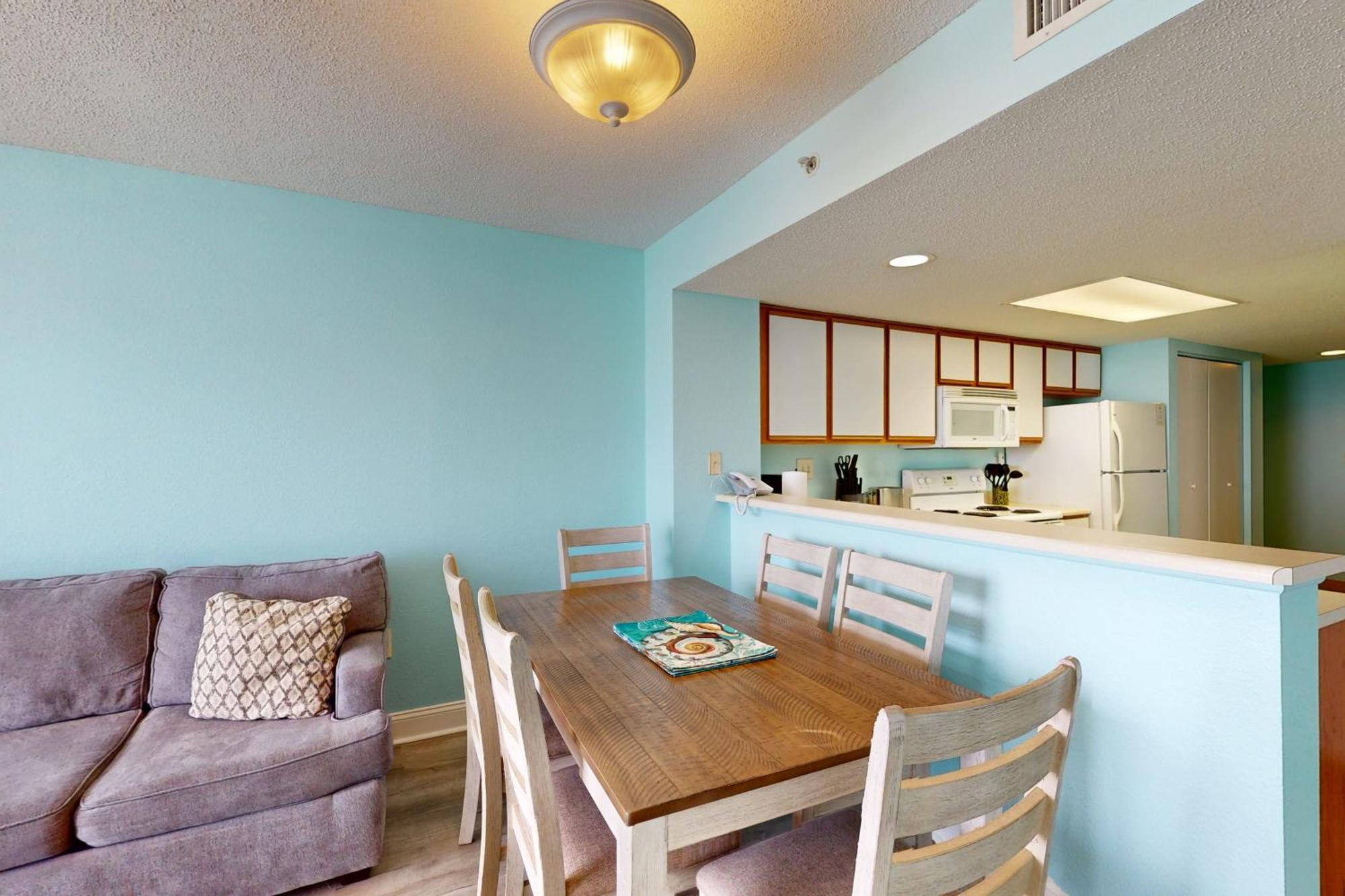 Roxanne Towers 1101 Apartment *