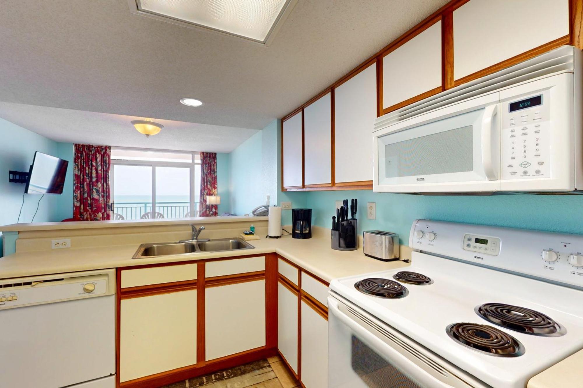 Roxanne Towers 1101 Apartment *