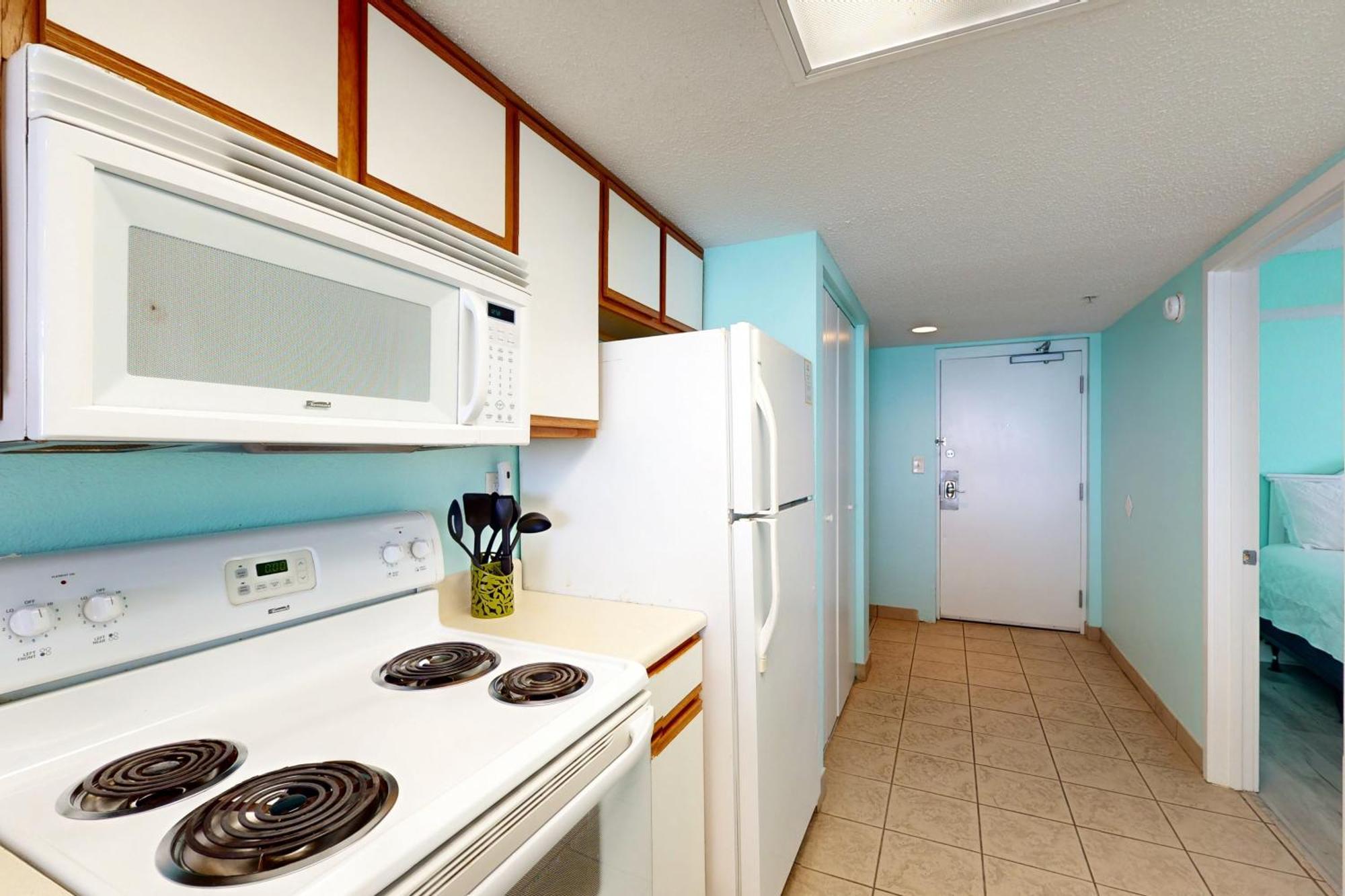 Roxanne Towers 1101 Apartment *