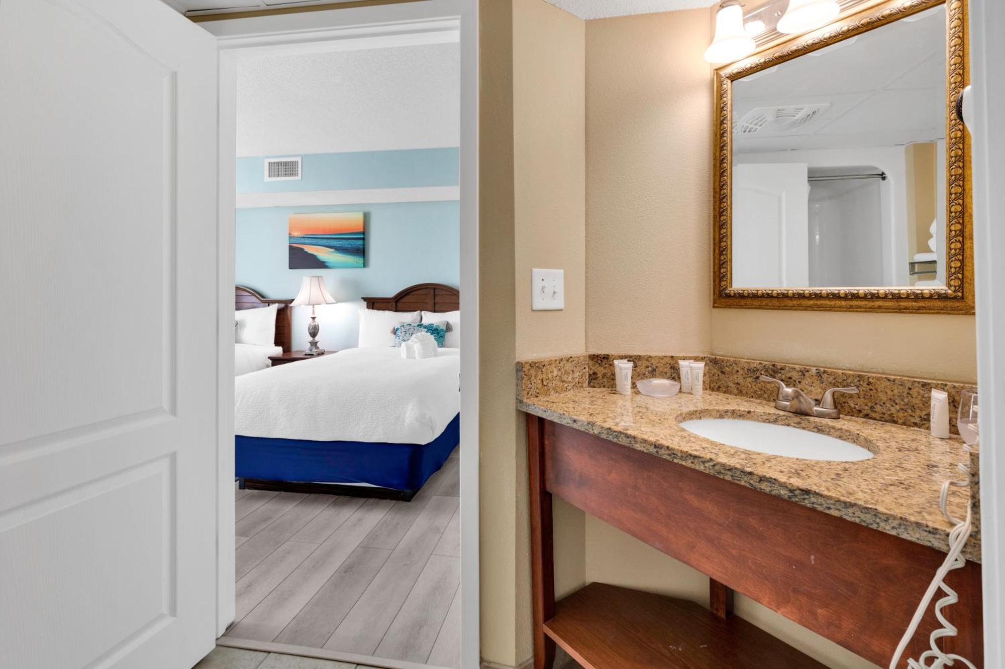 Carolinian 533 Apartment *