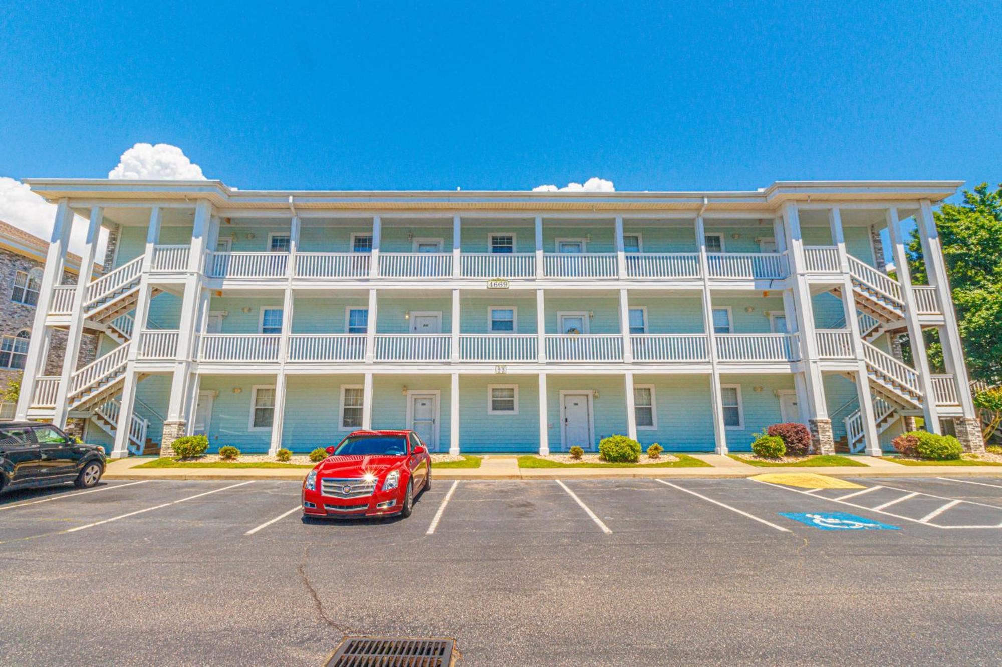 First Floor 2 Bedroom With Golf Course Views-magnolia Place 101 - Sleeps 6 Guests! Holiday home *