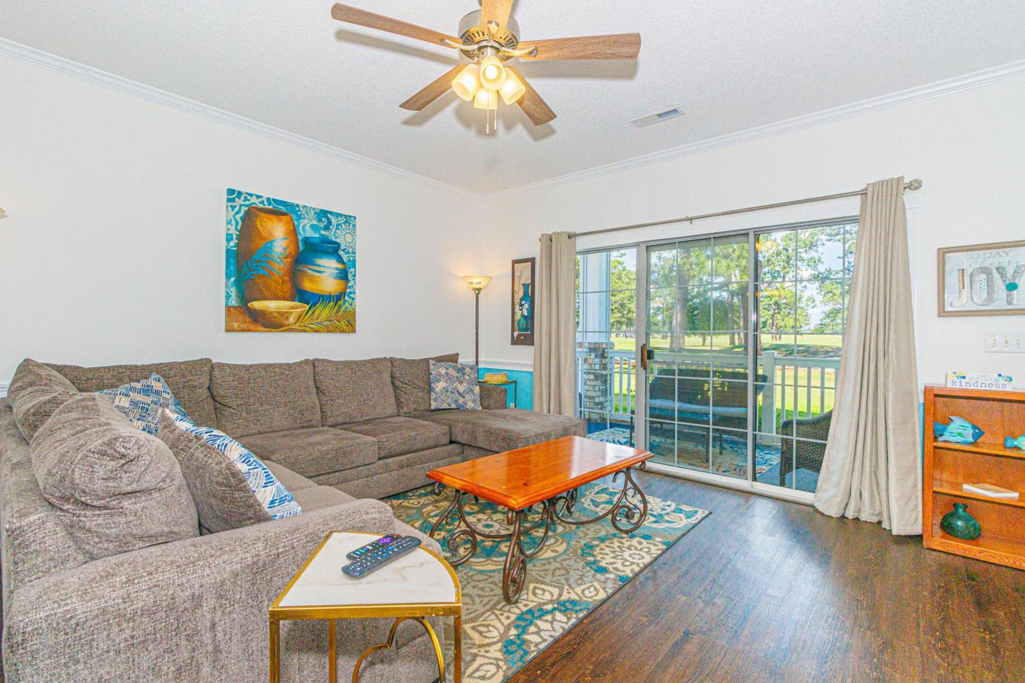 First Floor 2 Bedroom With Golf Course Views-magnolia Place 101 - Sleeps 6 Guests! Holiday home *