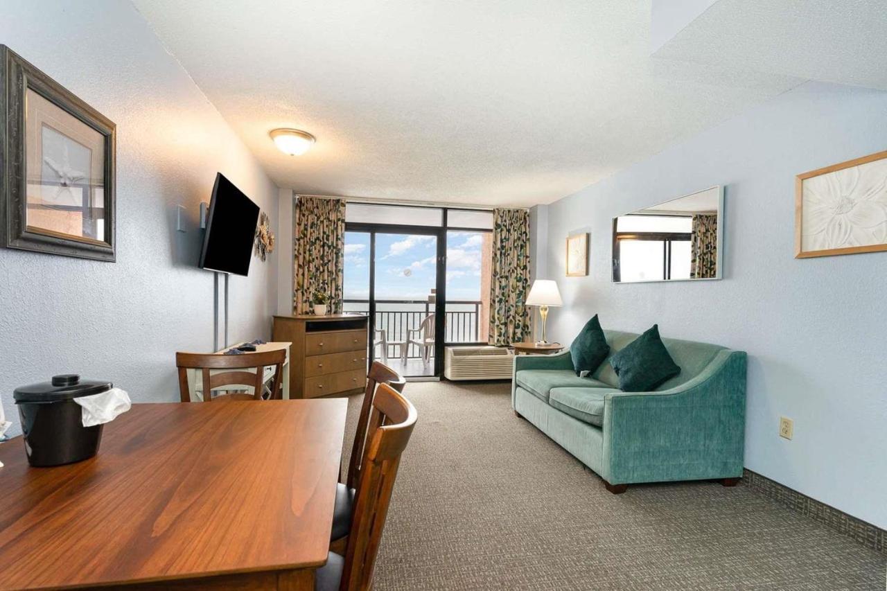 Holiday home Oceanfront 1 Bedroom Condo-amazing Views! Perfect For 4 Guests! Landmark 1438 *