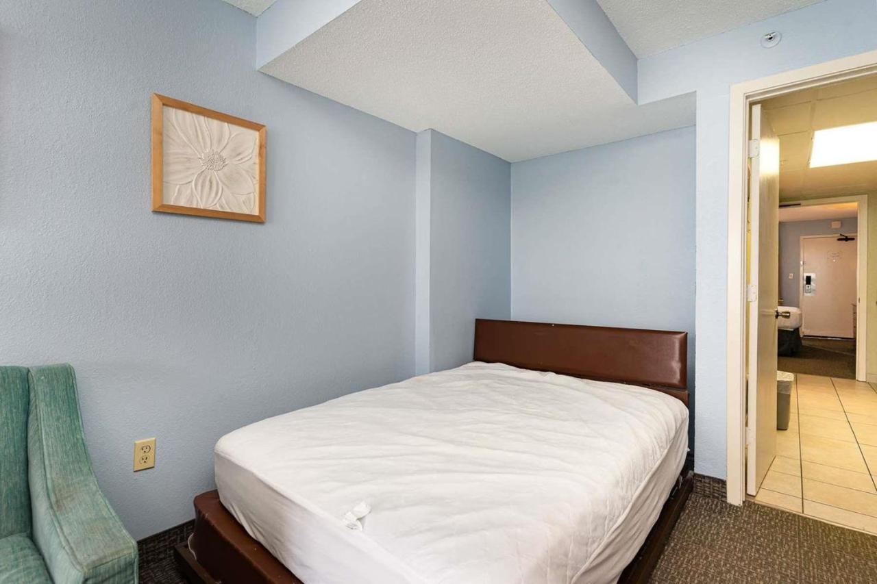 Oceanfront 1 Bedroom Condo-amazing Views! Perfect For 4 Guests! Landmark 1438