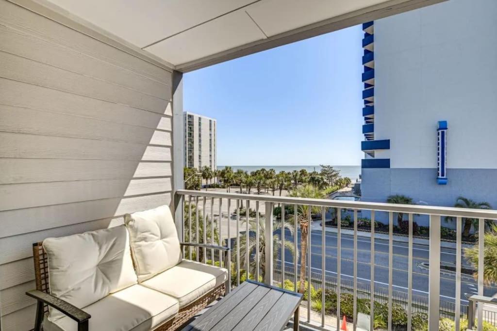 Apartment The Beachside Dacha - Lock-out 2 Bedroom Ocean View