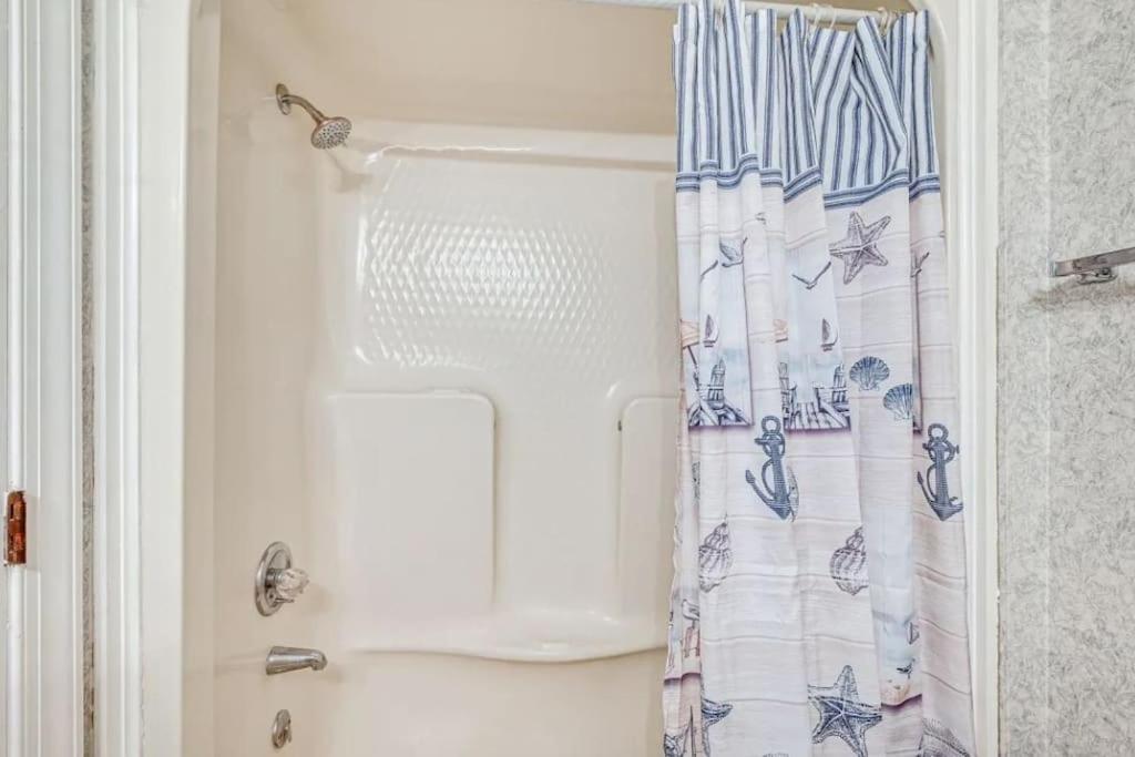 Apartment The Beachside Dacha - Lock-out 2 Bedroom Ocean View