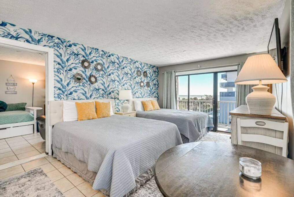 Apartment The Beachside Dacha - Lock-out 2 Bedroom Ocean View