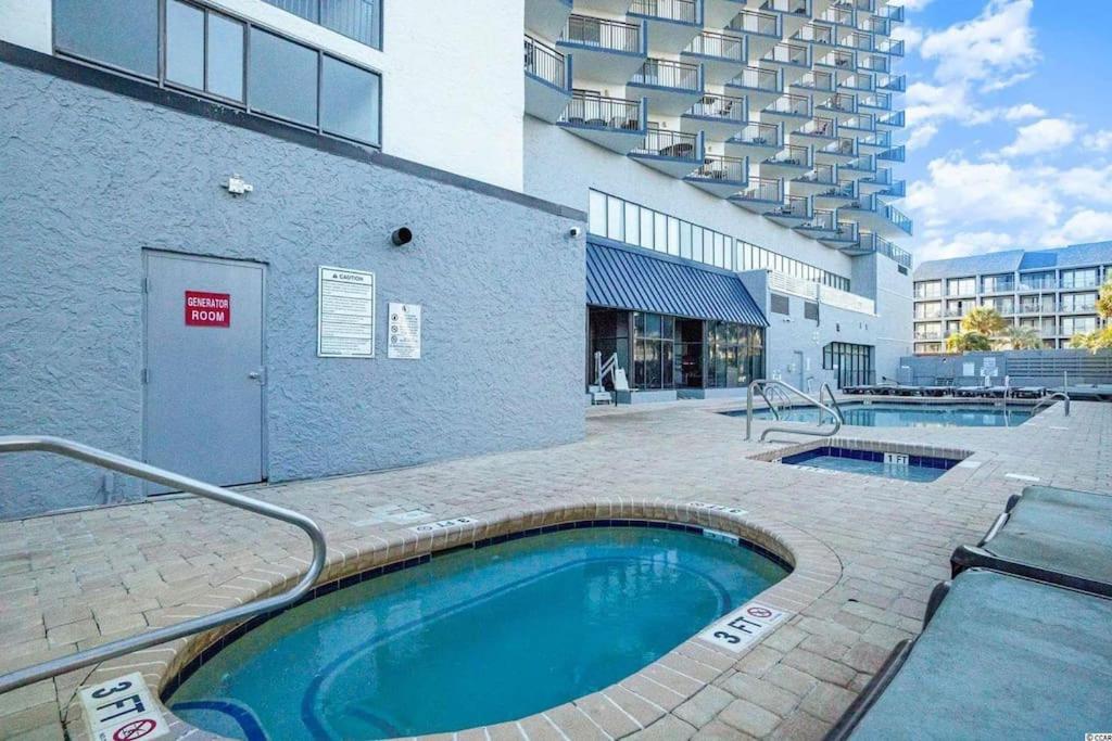 The Beachside Dacha - Lock-out 2 Bedroom Ocean View * Myrtle Beach