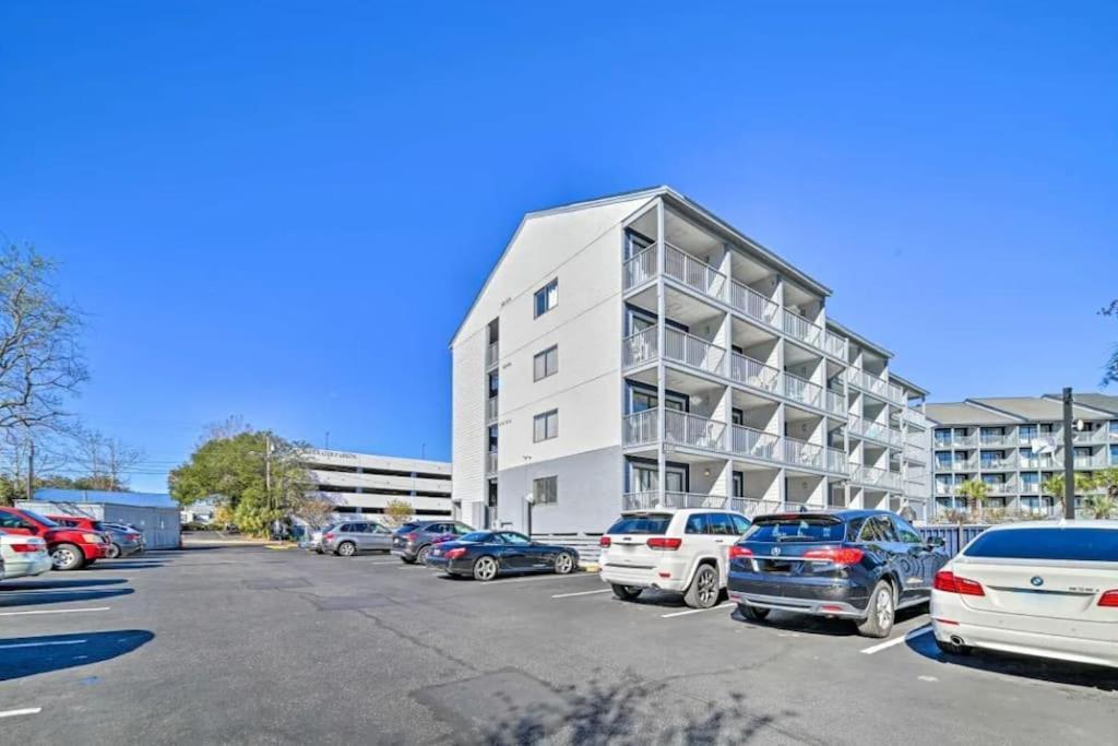 The Beachside Dacha - Lock-out 2 Bedroom Ocean View Myrtle Beach