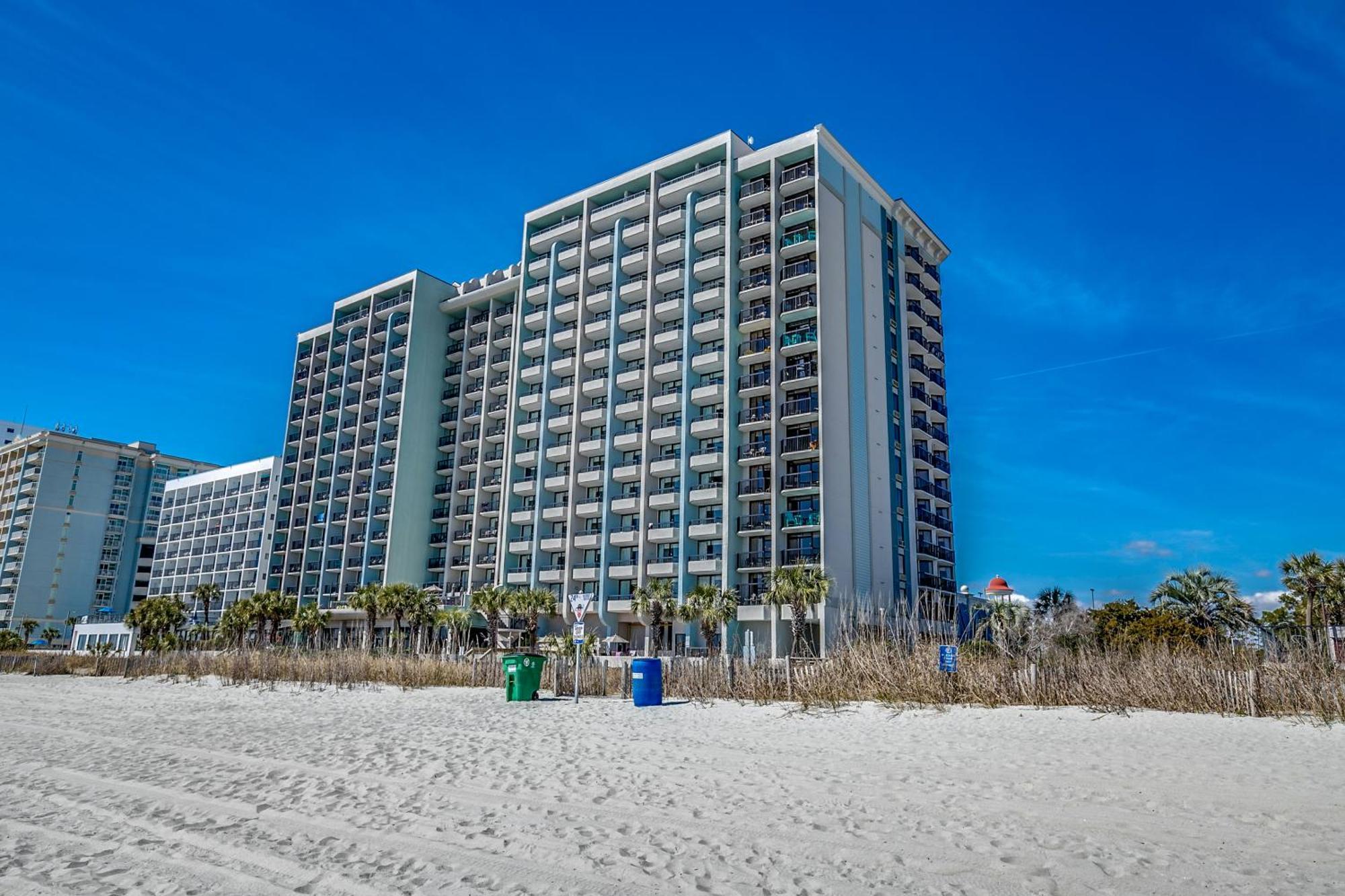 Stylish Oceanfront Sleeps 4! * Myrtle Beach