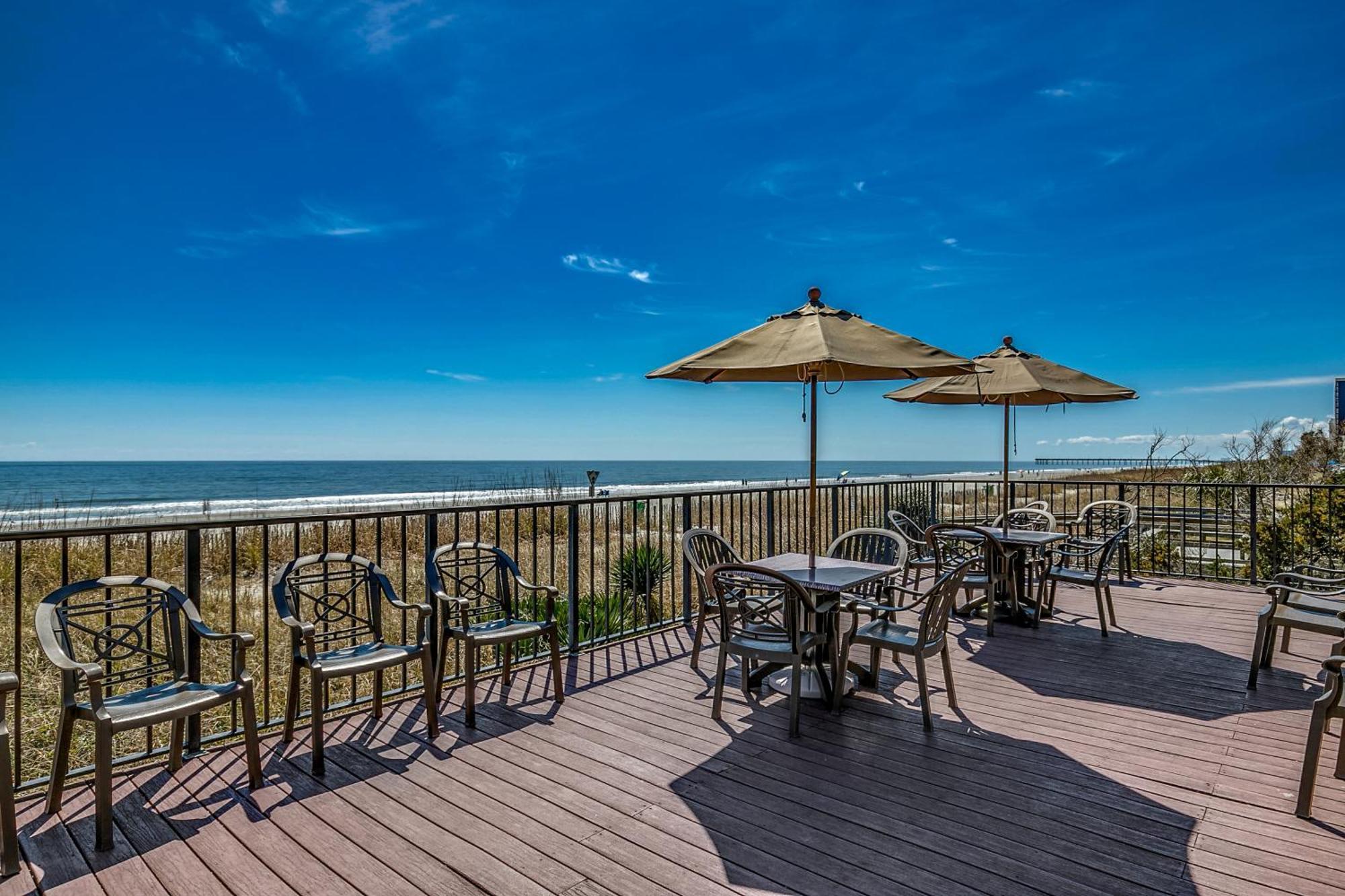 Stylish Oceanfront Sleeps 4! Apartment Myrtle Beach