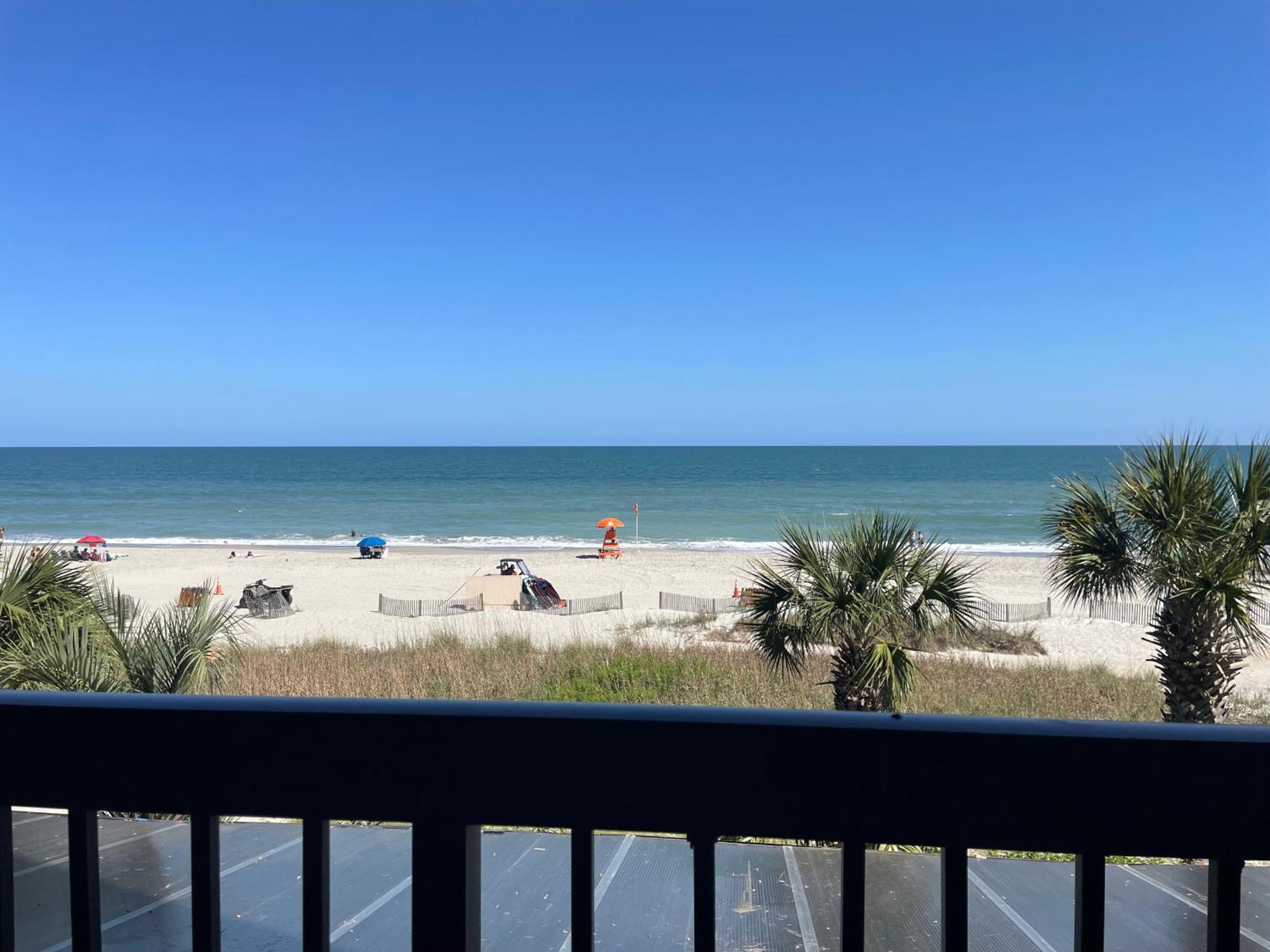 Stylish Oceanfront Sleeps 4! Myrtle Beach