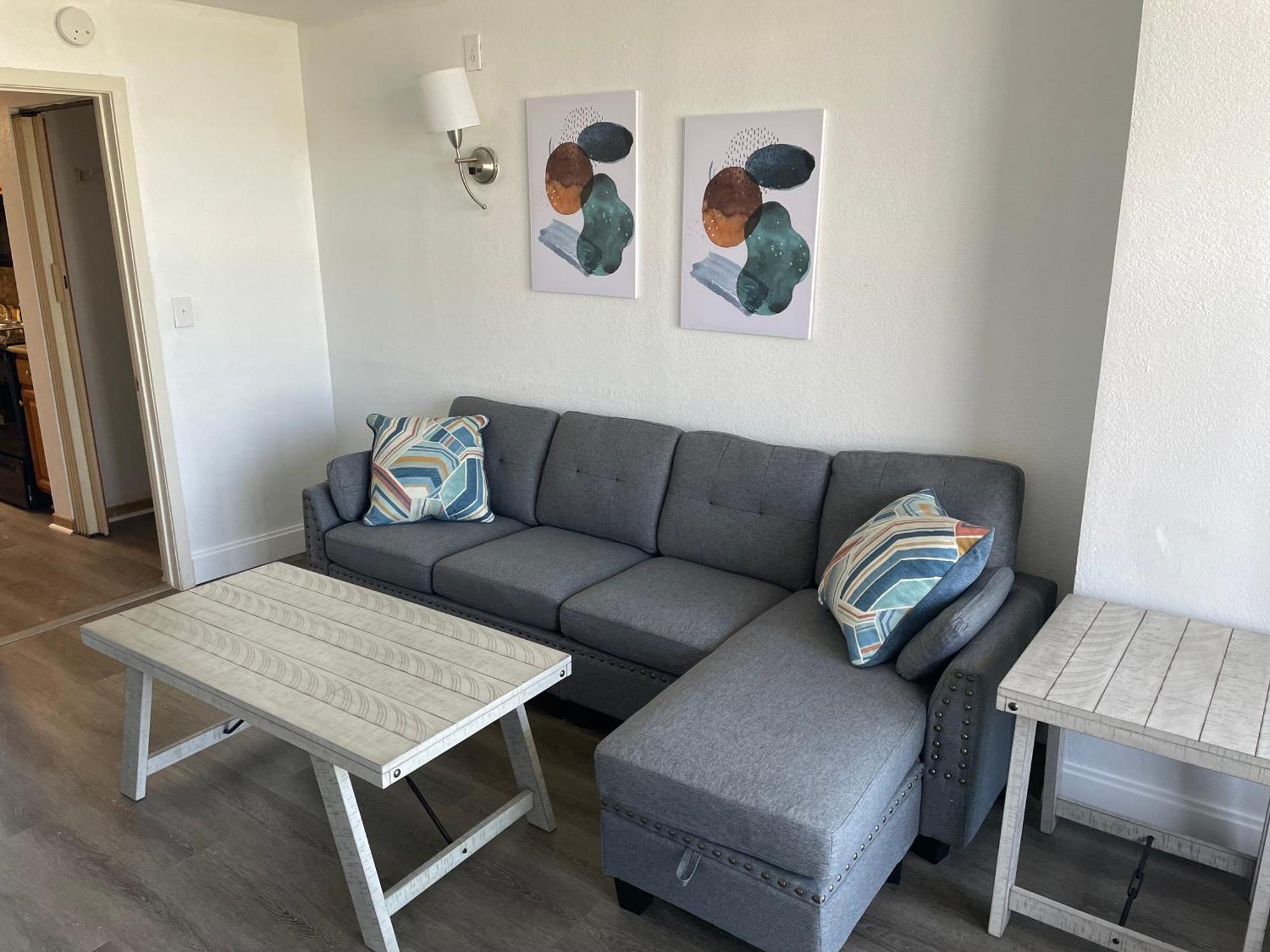 Apartment Stylish Oceanfront Sleeps 4! *