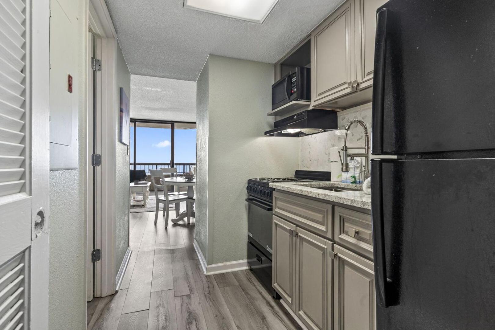 Nicely Renovated 1 Bedroom Condo-with Spectacular Views! Pinnacle 755 Holiday home