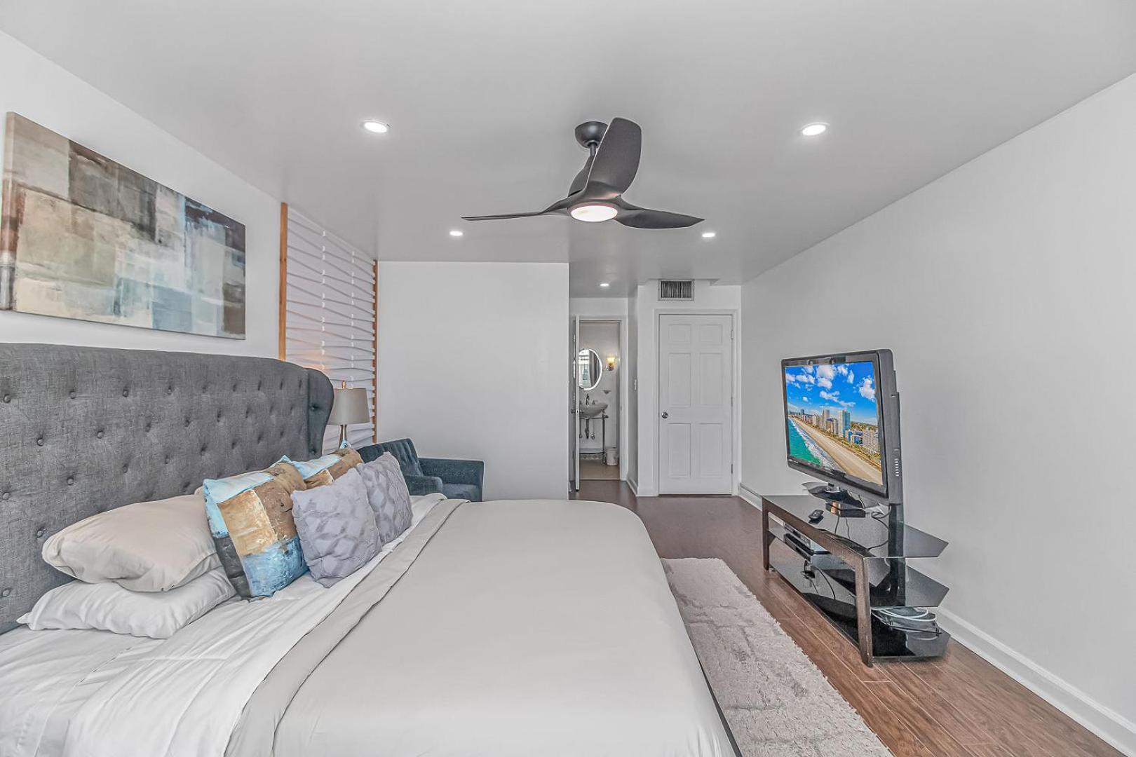 Breathtaking Penthouse At Towers! Stunning Views! * Myrtle Beach