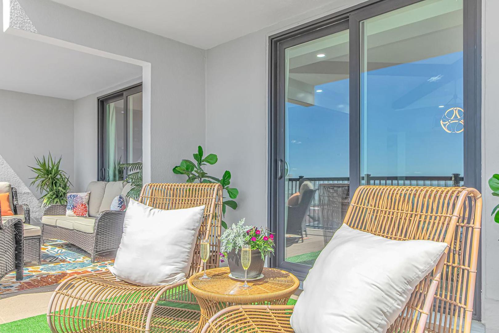 Breathtaking Penthouse At Towers! Stunning Views! * Myrtle Beach